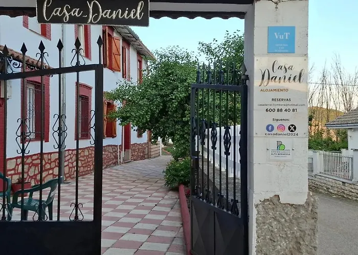 Casa Daniel * Llombera